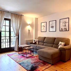 Les 3 Valls - L'amfitriona Apartamento Llavorsí