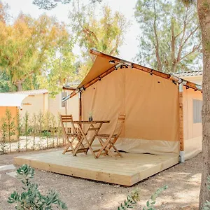 Kt-0094 Magnífica Tienda Tipi - Miramar Playa Camping Torredembarra